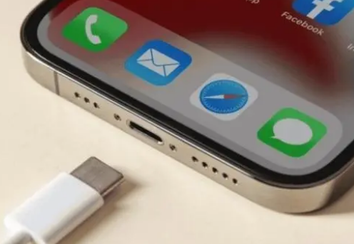 莱州苹果15维修分享iPhone15改USB-C接口后能和安卓用户互借充电器吗